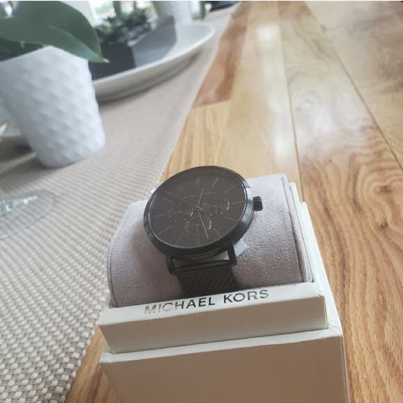 NWT Authentic MK Blake Three-Hand Black watch - Picture 3 of 4